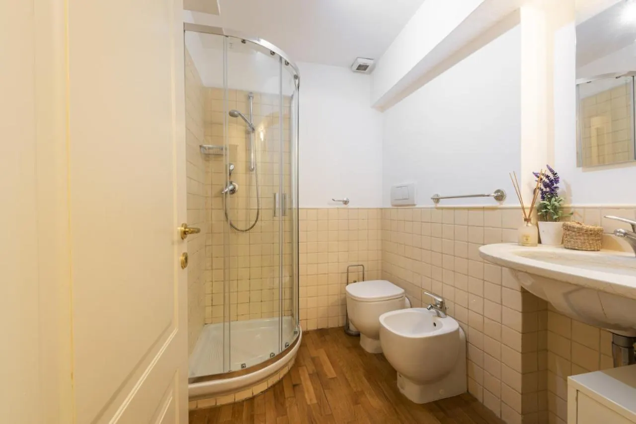 Apartments Florence- The Retreat Italy